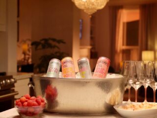 Smirnoff x The Bachelor | Rosé